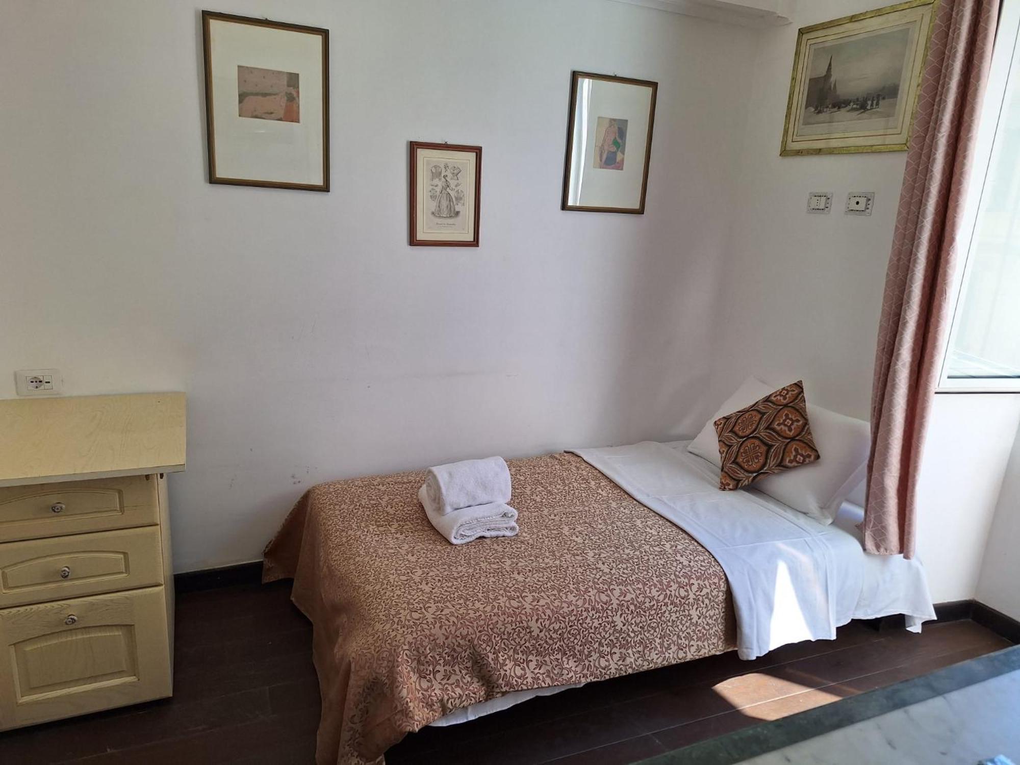 Casa Fanti 57 Hostel Rome Exterior photo