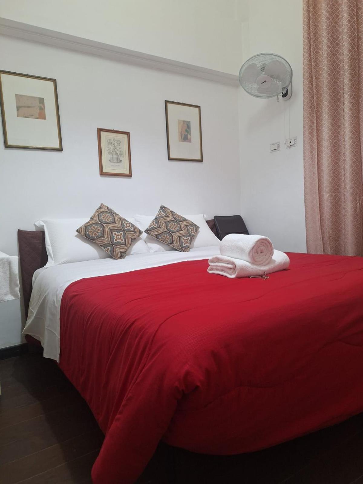 Casa Fanti 57 Hostel Rome Exterior photo