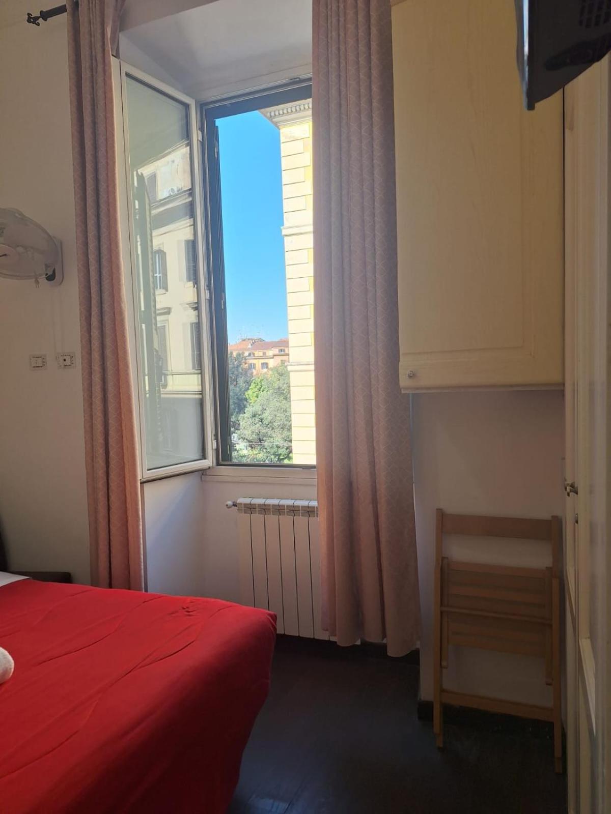 Casa Fanti 57 Hostel Rome Exterior photo