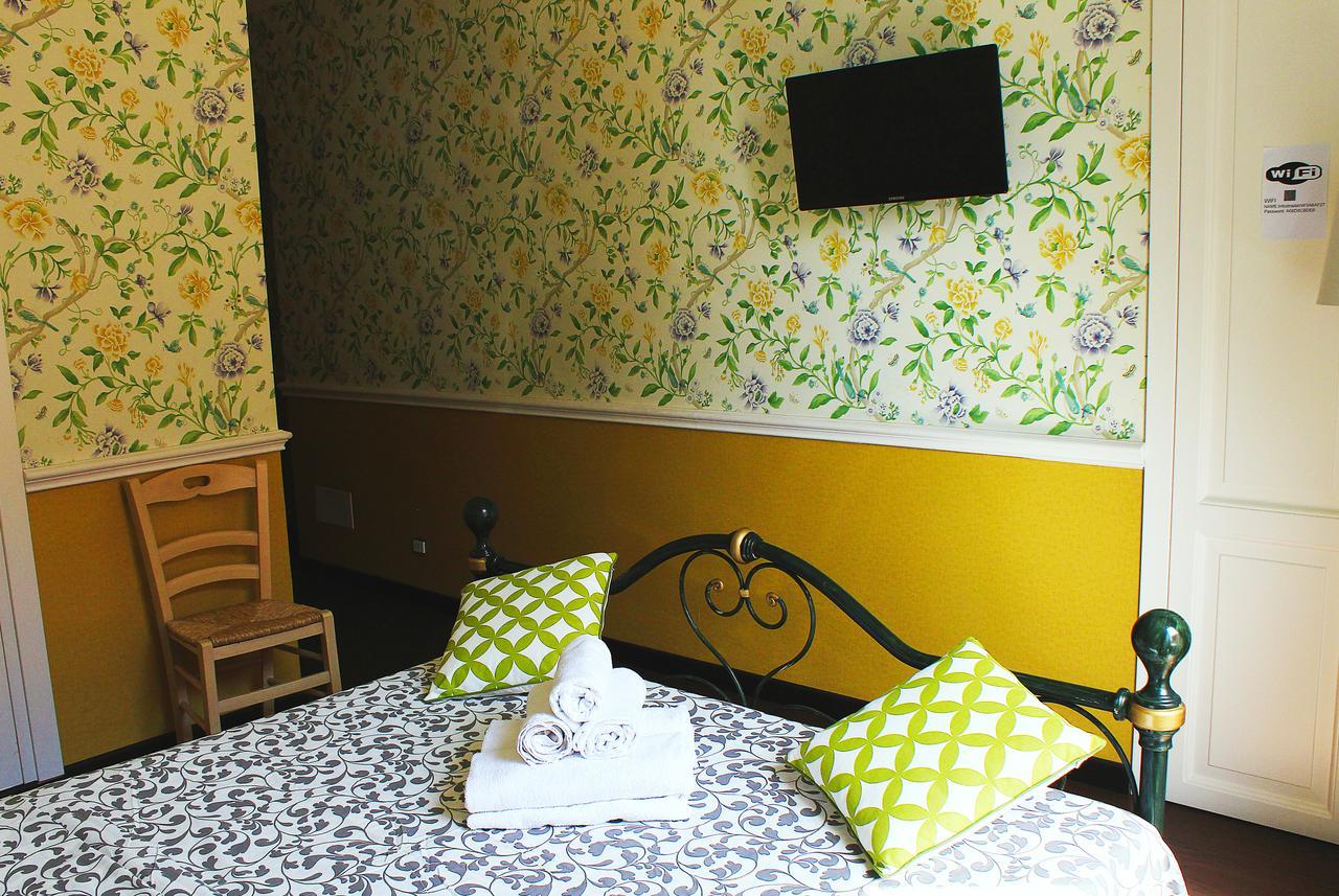 Casa Fanti 57 Hostel Rome Exterior photo