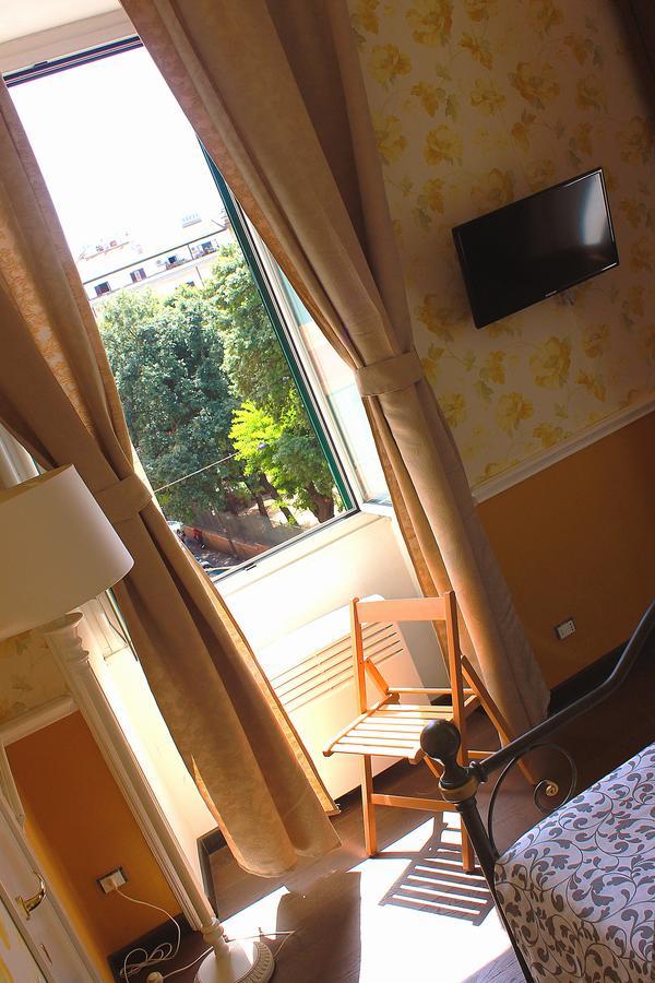 Casa Fanti 57 Hostel Rome Exterior photo