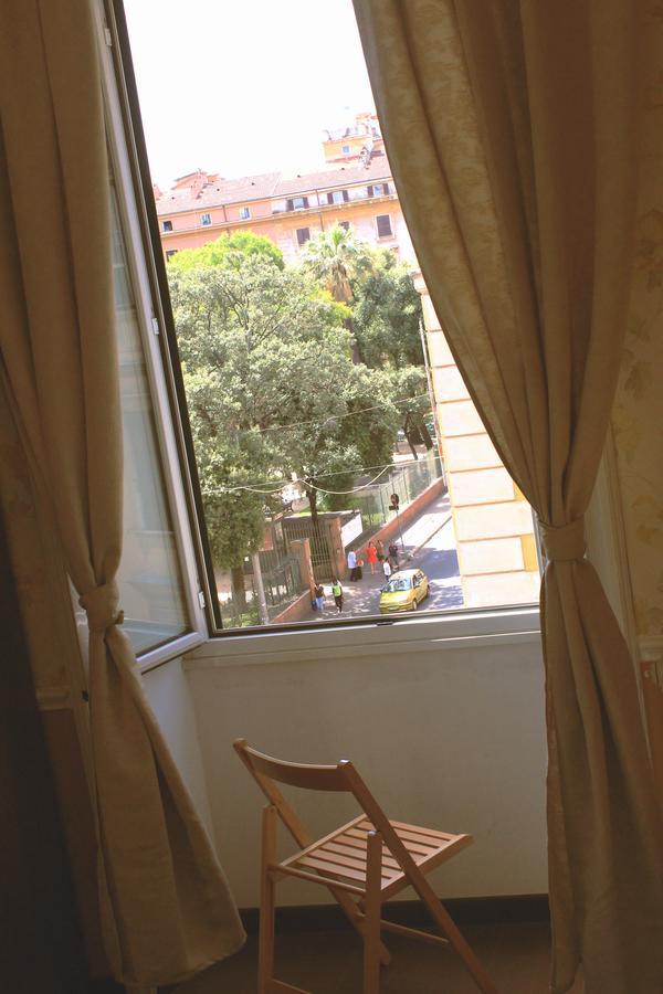 Casa Fanti 57 Hostel Rome Exterior photo